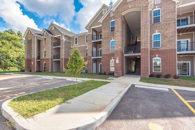 122 Harmony Mdws Ct in Dardenne Prairie, MO - Building Photo - Building Photo