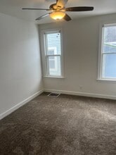 488 W Muskegon Ave, Unit 1 in Muskegon, MI - Building Photo - Building Photo