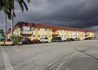 Kulodex Apartments in Hialeah, FL - Foto de edificio - Building Photo