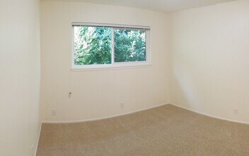 953-955 Fifteenth Ave in Redwood City, CA - Building Photo - Building Photo