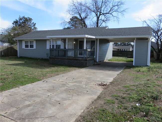 1621 Dearborn Dr in Virginia Beach, VA - Building Photo - Building Photo