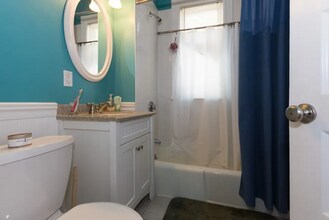 6 Bucknam St, Unit 12 in Boston, MA - Foto de edificio - Building Photo