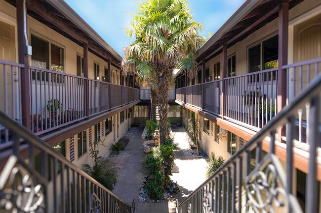 Las Fuentes Apartments