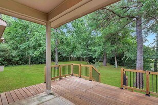 31 Middle Gate Pl in Spring, TX - Building Photo