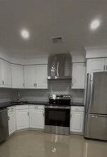 15 St George Dr in Shirley, NY - Foto de edificio - Building Photo