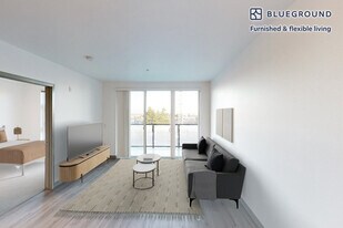 109 S Division St in Auburn, WA - Building Photo