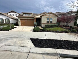 18062 Silver Springs Way in Lathrop, CA - Building Photo