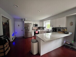 1438 Powells Tavern Pl in Herndon, VA - Building Photo - Building Photo