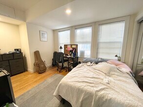 275 Dorchester St, Unit 1 in Boston, MA - Building Photo - Building Photo