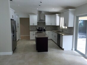 7508 Chester Terrace in Boca Raton, FL - Foto de edificio - Building Photo