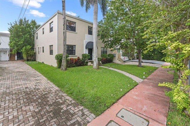 836 W 40th St-Unit -2 in Miami Beach, FL - Building Photo - Building Photo