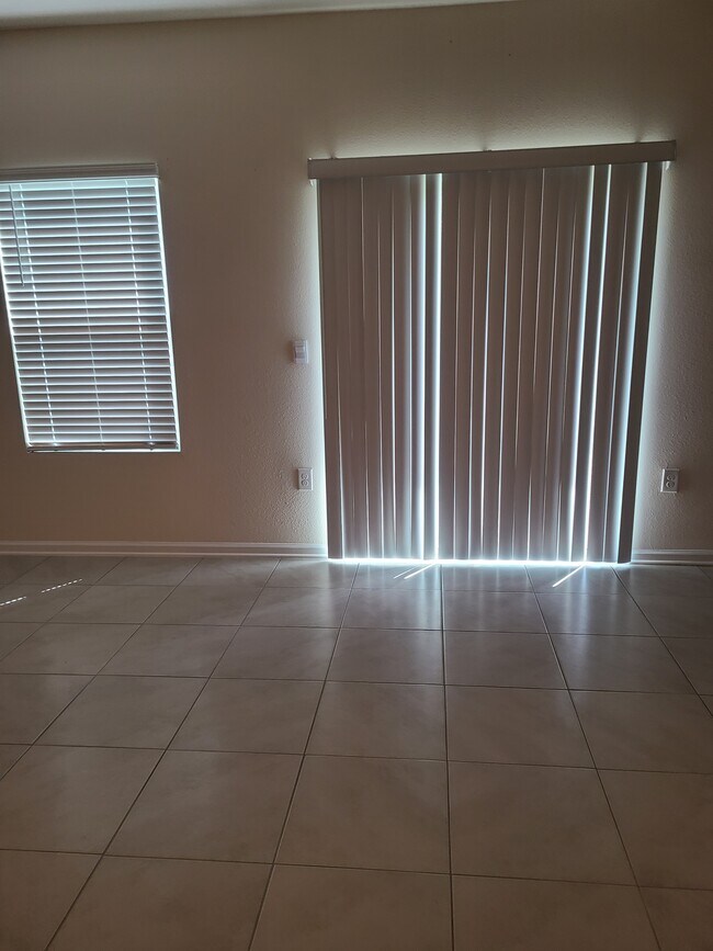 7737 Legacy Trl in Jacksonville, FL - Building Photo - Building Photo