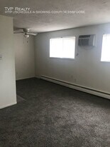 4747-47B6 Oberlin Ave in Lorain, OH - Building Photo