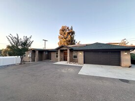 2315 Tavern Rd in Alpine, CA - Building Photo