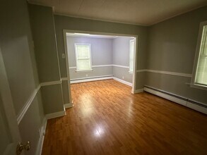 20 Hough St in Plainville, CT - Building Photo - Building Photo