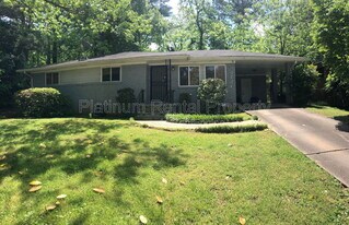 3721 Brookcrest Cir in Decatur, GA - Building Photo