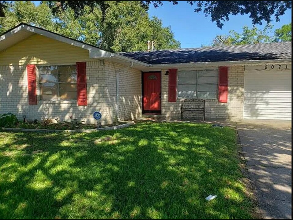 5071 Lyons Ct in Marrero, LA - Building Photo