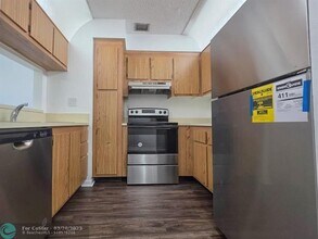 11440 NW 45th St in Coral Springs, FL - Foto de edificio - Building Photo