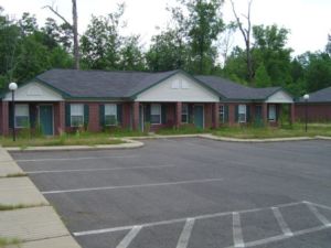 Pine Ridge Manor Apartments in Gurdon, AR - Building Photo