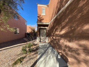 8960 Red Kansas Ct in Las Vegas, NV - Building Photo - Building Photo