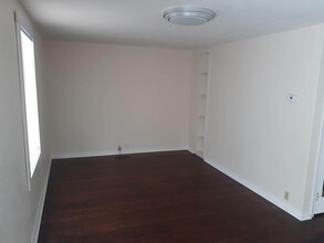 1014 Marston Ave in Ames, IA - Building Photo - Building Photo