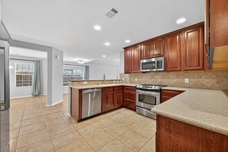 7202 Toad Hollow in Missouri City, TX - Building Photo - Building Photo