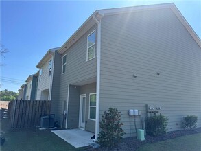 6093 Mallory Ridge in Union City, GA - Building Photo - Building Photo