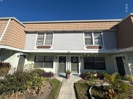 6090 Village Cir S in Orlando, FL - Building Photo