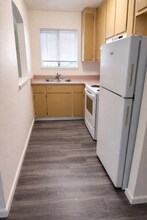 6667 Blue Heron Dr in Upper Lake, CA - Foto de edificio - Building Photo