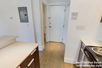 49 Massachusetts Ave, Unit 3 in Boston, MA - Foto de edificio - Building Photo