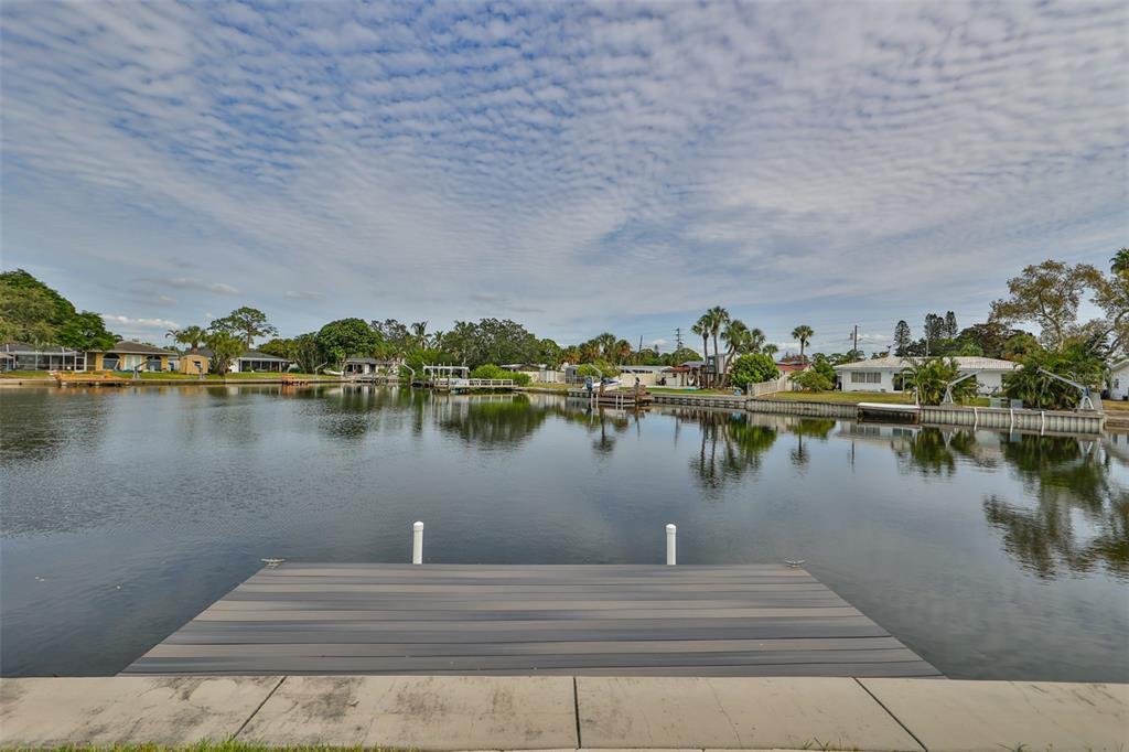 4713 Dover St NE in St. Petersburg, FL - Building Photo