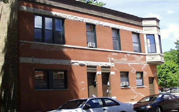 3754 N Janssen Ave in Chicago, IL - Building Photo