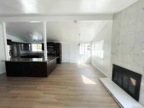 8976 Hammond Dr in San Diego, CA - Building Photo - Building Photo
