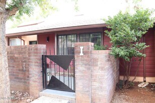 1762 Corte Encantada in Sierra Vista, AZ - Building Photo