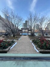 400 N La Salle Dr in Chicago, IL - Building Photo - Building Photo