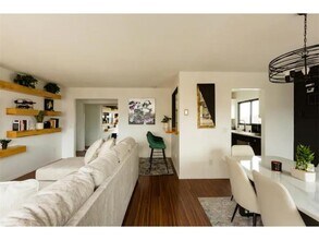 3023 Lynn Ave, Unit 22 in Minneapolis, MN - Building Photo - Building Photo
