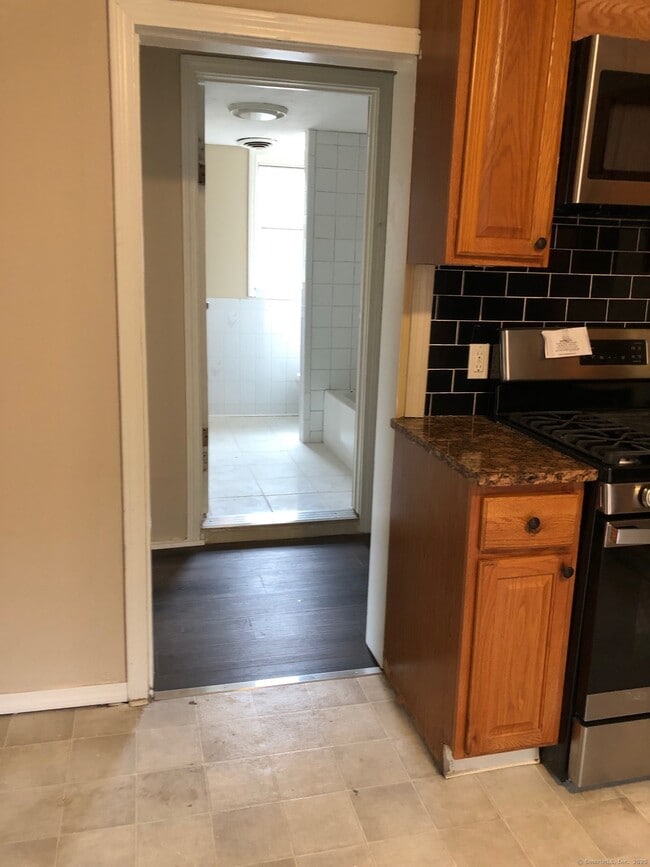 119 Glen St in New Britain, CT - Building Photo - Building Photo