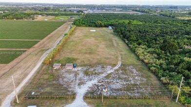 3640 SW 22nd St in Miami, FL - Building Photo - Building Photo