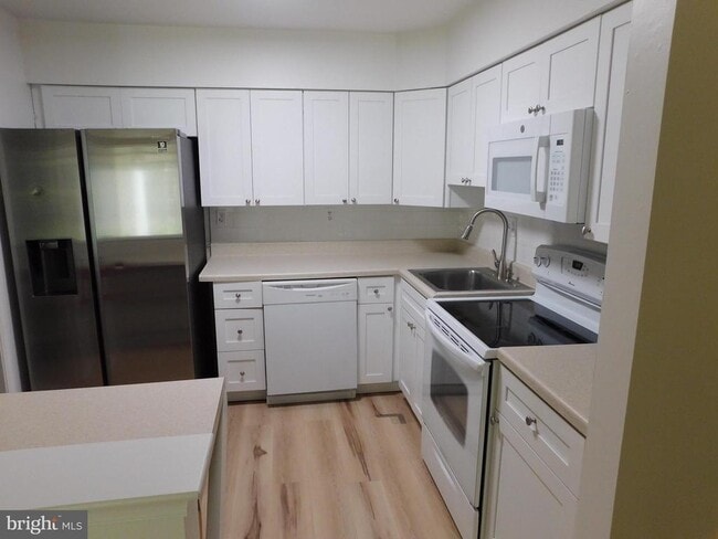 property at 87A W Bluebell Ln