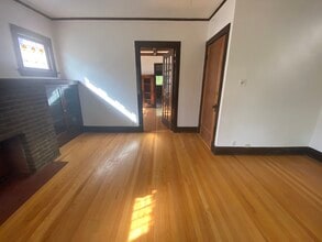 607 N Humphrey Ave, Unit #2 in Oak Park, IL - Building Photo - Building Photo