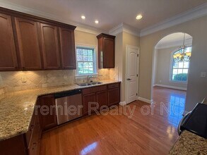 1476 Neville Gardens Ln in Winston-Salem, NC - Building Photo - Building Photo