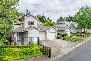 Regency Ridge Condominiums in Federal Way, WA - Building Photo