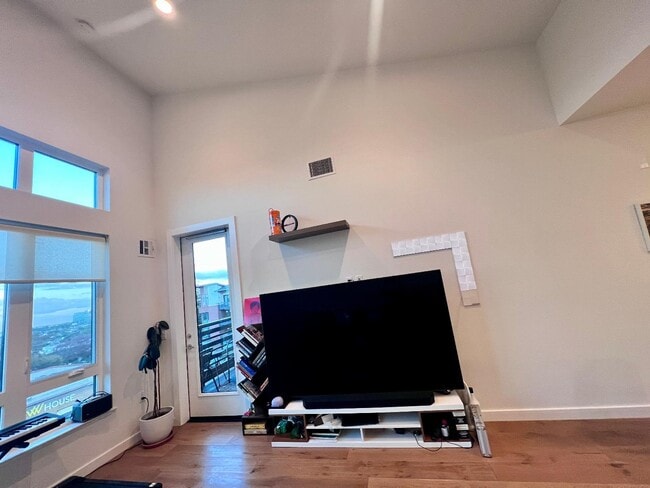 400 El Camino Real in Belmont, CA - Building Photo - Building Photo