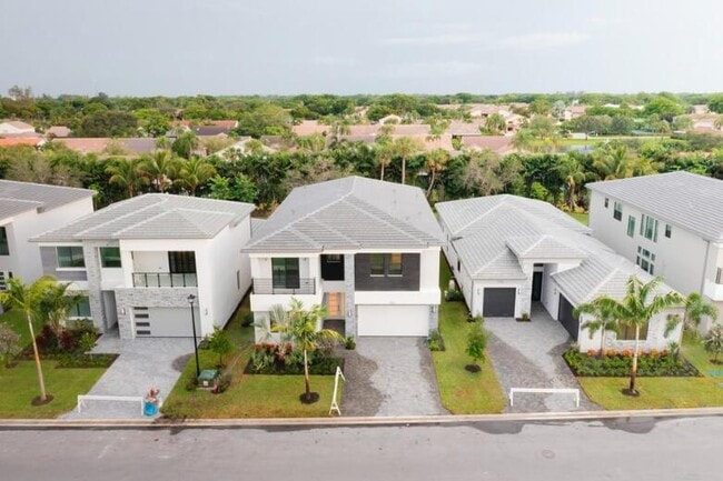 property at 8582 Swinley Frst Wy