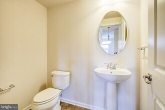 426 Exchange Avenue in Gaithersburg, MD - Building Photo - Building Photo