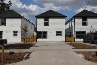 6013 Wedgefield St in Houston, TX - Building Photo - Building Photo