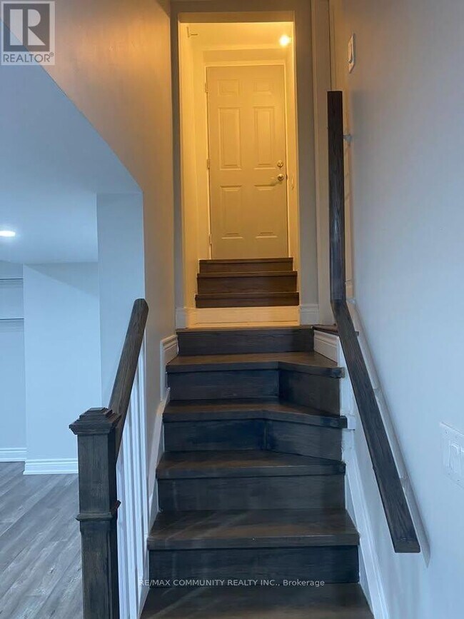 39 Sunnyside Hill Rd in Markham, ON - Building Photo - Building Photo