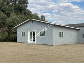21483 Main St in Barstow, CA - Building Photo