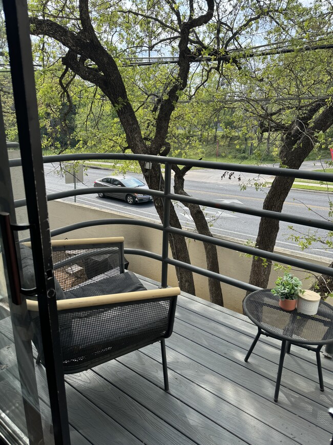 2605 Enfield Rd, Unit 222 in Austin, TX - Building Photo - Building Photo