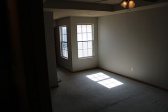 10360 Sloan Ave in Kansas City, KS - Building Photo - Building Photo